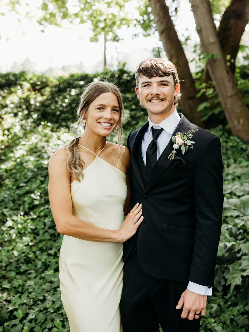 Elegant Cream Halter Maxi Dress - Picture 3 of 5